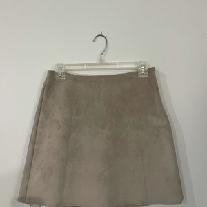 Aritzia Babaton Modern Mini Skirt